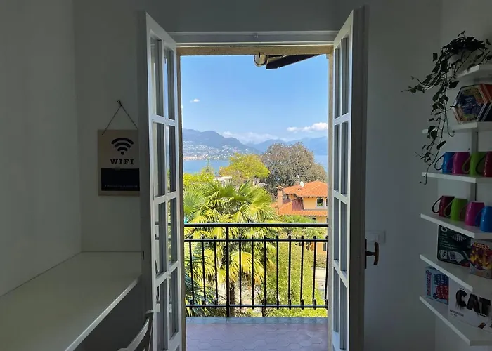 Vittoria Apartamento Stresa
